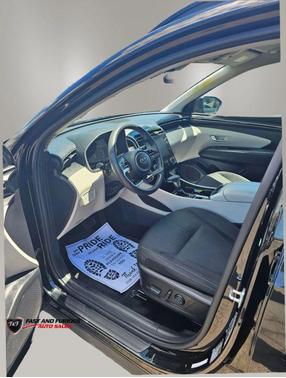 Black 2022 Hyundai TUCSON SEL