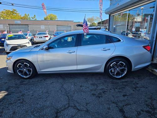 2022 Chevrolet Malibu LT
