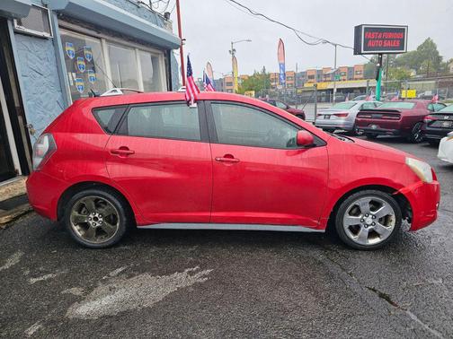 2009 Pontiac Vibe Base