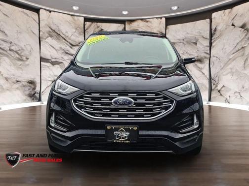 Black 2020 Ford Edge SEL