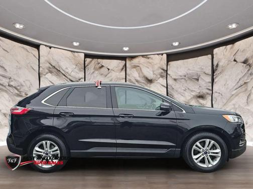 Black 2020 Ford Edge SEL