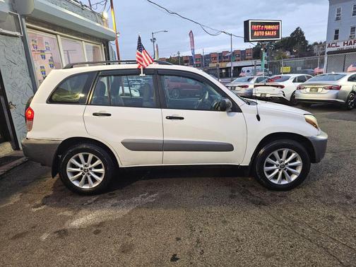 2002 Toyota RAV4 Base