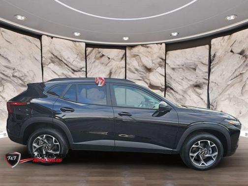 Black 2024 Chevrolet Trax LT