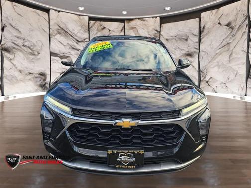 Black 2024 Chevrolet Trax LT