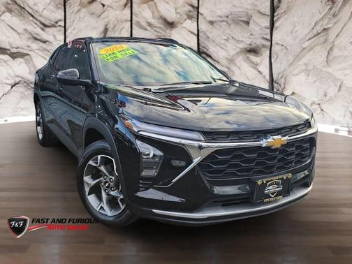 Black 2024 Chevrolet Trax LT