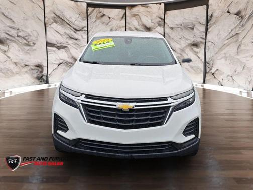 White 2023 Chevrolet Equinox LS