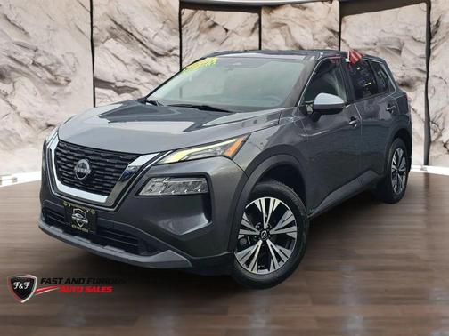 Gray 2022 Nissan Rogue SV