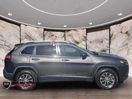 Gray 2020 Jeep Cherokee Latitude Plus