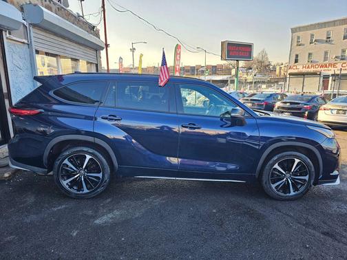 2021 Toyota Highlander XSE