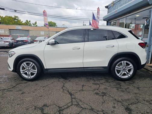 2021 Mercedes-Benz GLA 250 Base 4MATIC