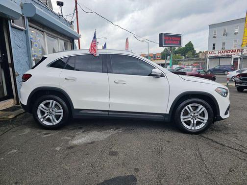 2021 Mercedes-Benz GLA 250 Base 4MATIC