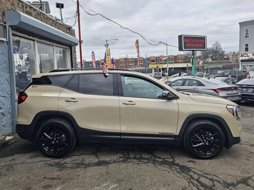 2023 GMC Terrain SLT