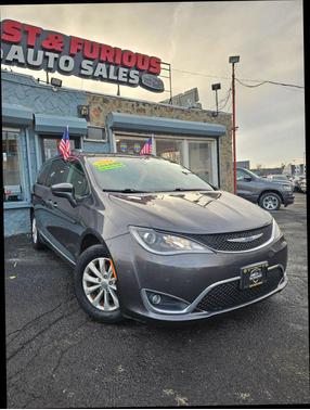 2019 Chrysler Pacifica Touring L