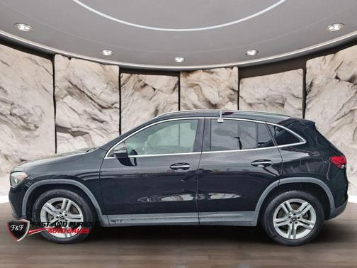 Black 2022 Mercedes-Benz GLA 250 4MATIC