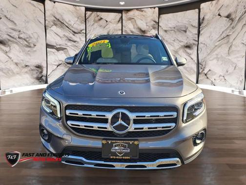 Gray 2021 Mercedes-Benz GLB 250 4MATIC