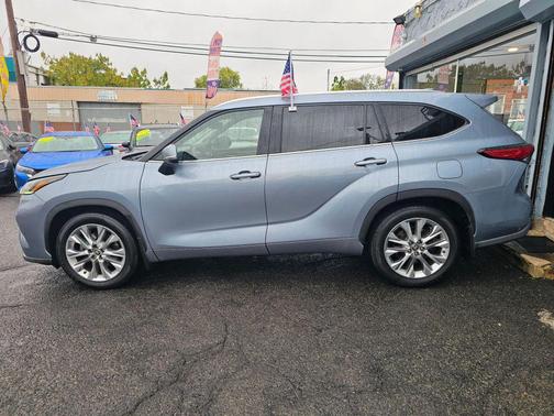 2022 Toyota Highlander Limited
