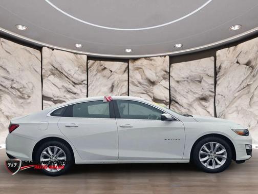 White 2022 Chevrolet Malibu FWD LT