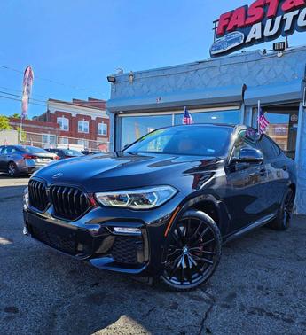 2021 BMW X6 M50i