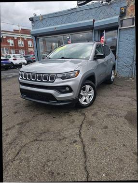 Silver 2022 Jeep Compass Latitude