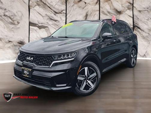 Black 2022 Kia Sorento S