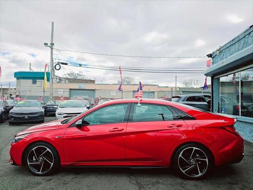 2023 Hyundai ELANTRA SE