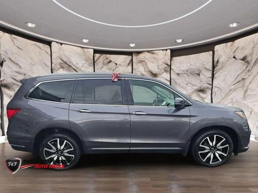 Gray 2022 Honda Pilot Touring 8-Passenger