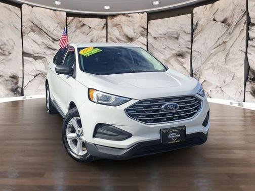 White 2022 Ford Edge SE