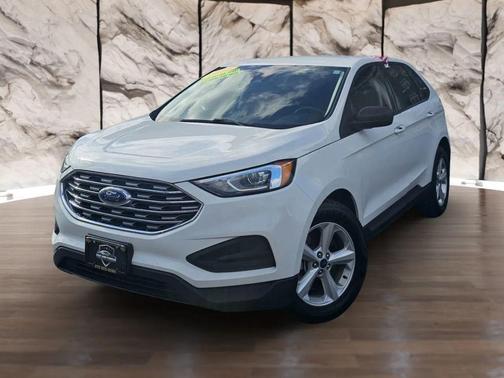 White 2022 Ford Edge SE