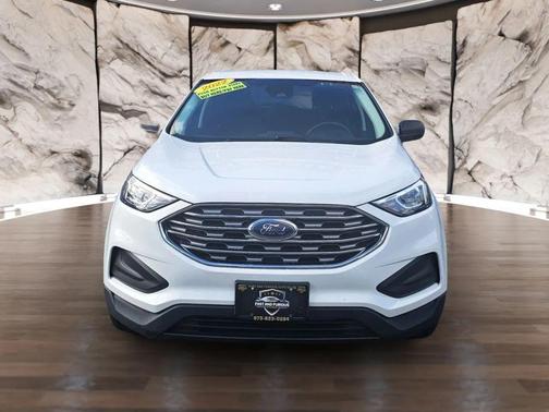 White 2022 Ford Edge SE