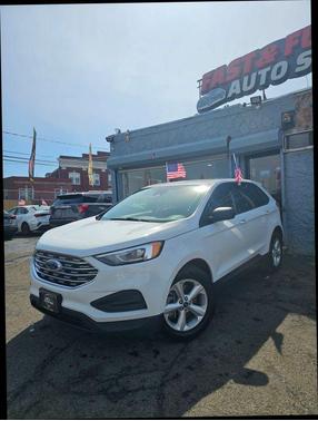 2022 Ford Edge SE