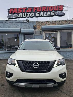 2019 Nissan Pathfinder SL