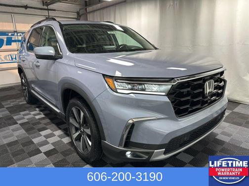 2025 Honda Pilot Touring 8-Passenger