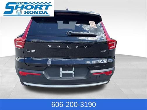 2024 Volvo XC40 B5 Core Bright Theme