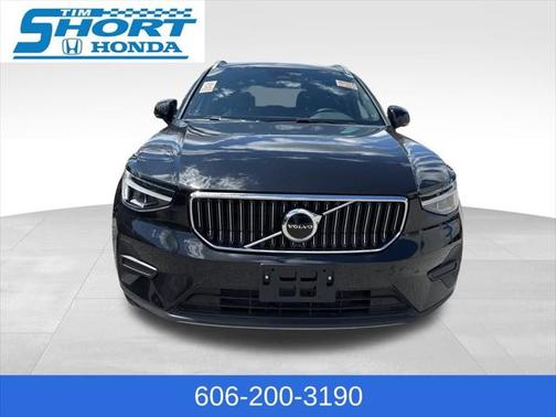 2024 Volvo XC40 B5 Core Bright Theme