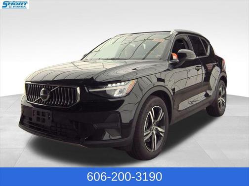 2024 Volvo XC40 B5 Core Bright Theme