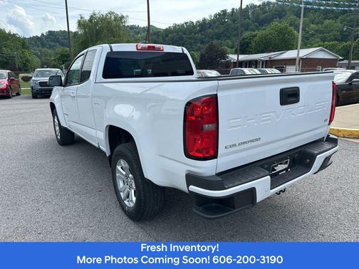 Summit White 2022 Chevrolet Colorado LT
