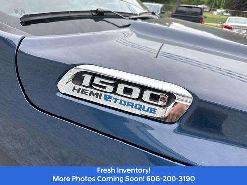 Patriot Blue Pearlcoat 2023 RAM 1500 Laramie
