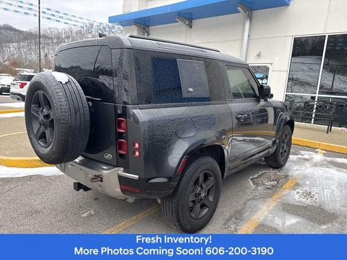 2022 Land Rover Defender 90 S