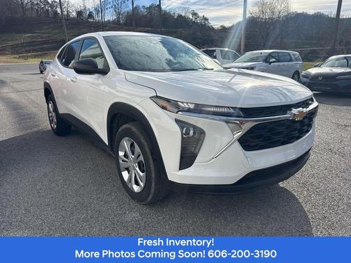 2025 Chevrolet Trax LS