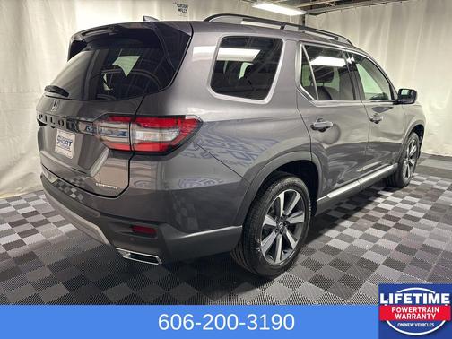 2025 Honda Pilot Touring 8-Passenger