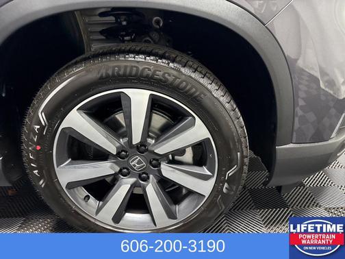 2025 Honda Pilot Touring 8-Passenger