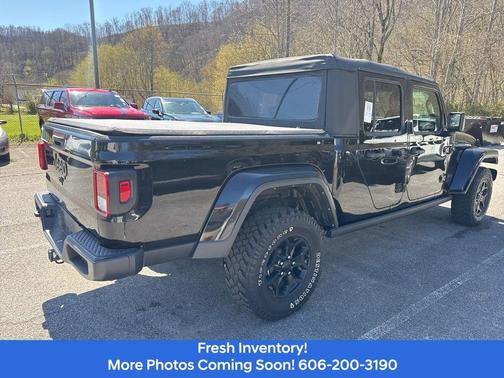 2022 Jeep Gladiator Willys 4x4