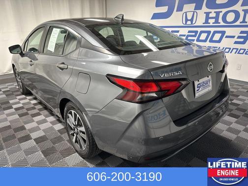 2022 Nissan Versa 1.6 SV