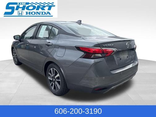2022 Nissan Versa 1.6 SV