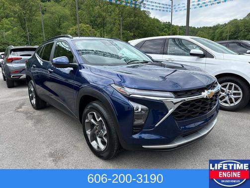 Blue Glow Metallic 2024 Chevrolet Trax LT