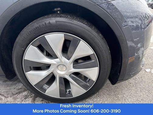 2022 Tesla Model Y Long Range Dual Motor All-Wheel Drive