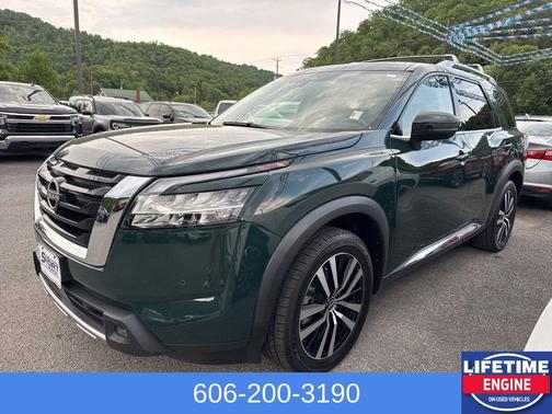 Obsidian Green Pearl 2023 Nissan Pathfinder Platinum 4WD