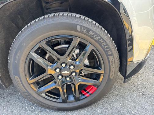 Silver Ice Metallic 2019 Chevrolet Traverse Premier