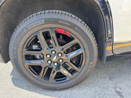 Silver Ice Metallic 2019 Chevrolet Traverse Premier
