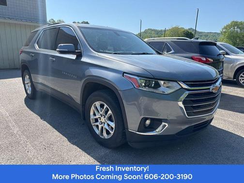 Satin Steel Metallic 2019 Chevrolet Traverse LT Cloth
